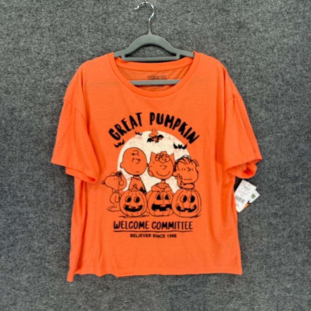 Peanuts Tshirt Women Small Orange Great Pumpkin Graphic Halloween Top NEW